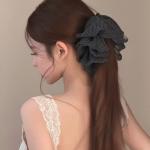 Extra-Large Ruffled Banana Hair Clip for Women, Delicate and Stylish, Makes the Face Look Smaller, Adds Volume, Hair Accessory, Hair Claw
