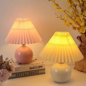 high-end ceramic pleated table lamp.