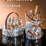 Modern minimalist plastic ice bucket for beer, fruit, and champagne; suitable for home and outdoor use; wholesale; portable transparent ice bucket.