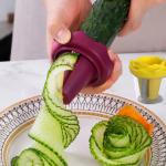 New cross-border kitchen tools, including flower rollers and various small kitchen gadgets.