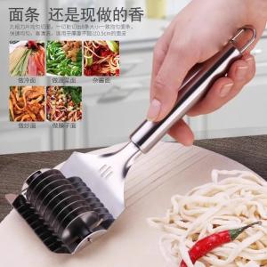 # Manual noodle cutter, household stainless steel noodle cutter with roller, noodle shaving tool, noodle shaving tool