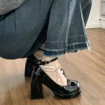 High heel leather shoes