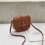 Simple Metal Buckle Flap Adjustable Shoulder Strap Crossbody Bag, Versatile and Stylish 2026 Commuter Women's Bag, Fashionable Saddle Bag