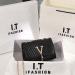 New Fashion Stripesd Embroidered Shoulder Bag Tassel Decorative Bag Crossbody Bag Dropshipping